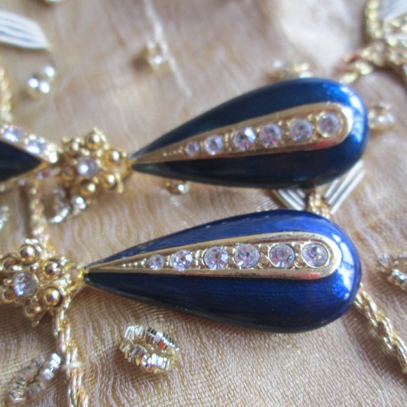VINTAGE STAR BRIGHT - ROYAL and CRYSTAL TEARDROP EARRINGS - NWOT - Picture 10 of 15
